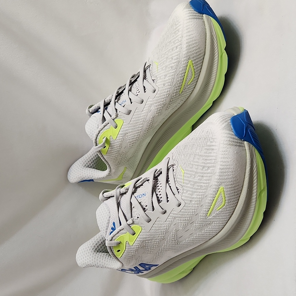 Hoka One One Clifton 9 Sneakers (M Size 9.5D) - Picture 2 of 14
